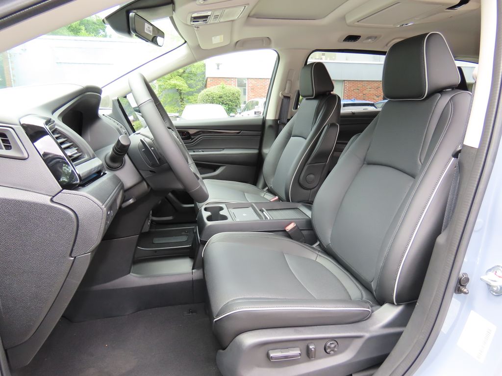 Thumbnail: 2026 Honda Odyssey - 12