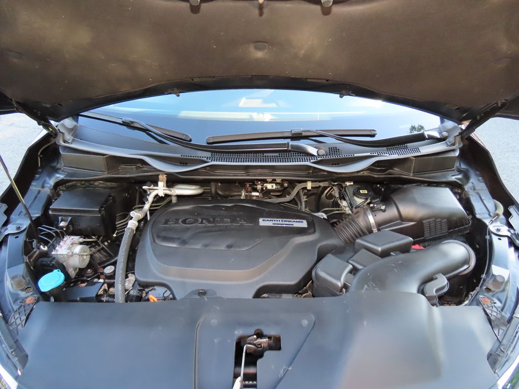 Thumbnail: 2019 Honda Odyssey - 9
