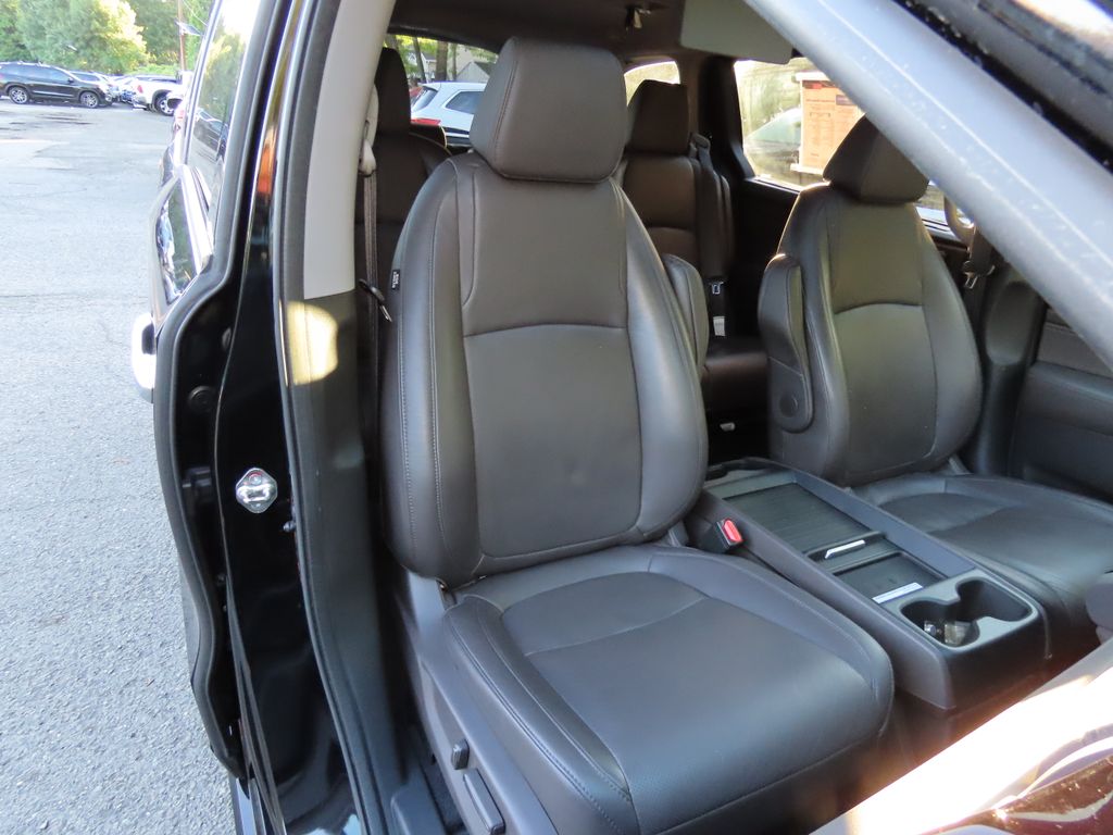 Thumbnail: 2019 Honda Odyssey - 27