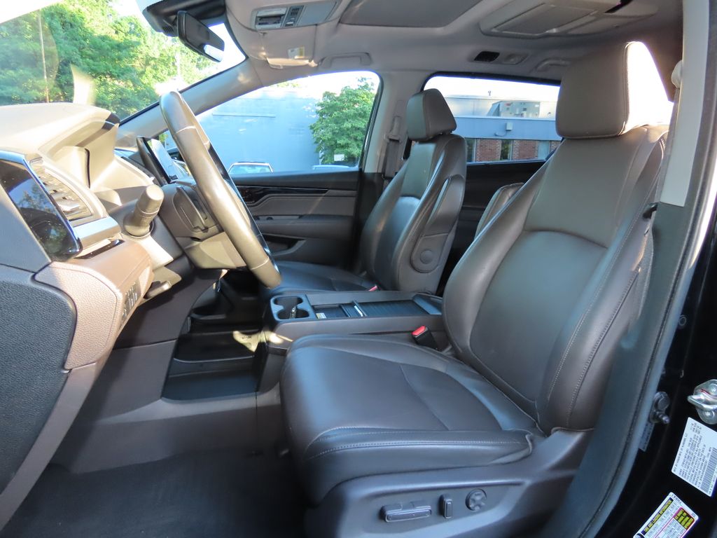 Thumbnail: 2019 Honda Odyssey - 12