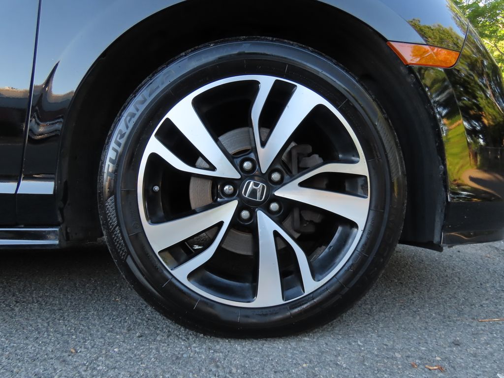 Thumbnail: 2019 Honda Odyssey - 8