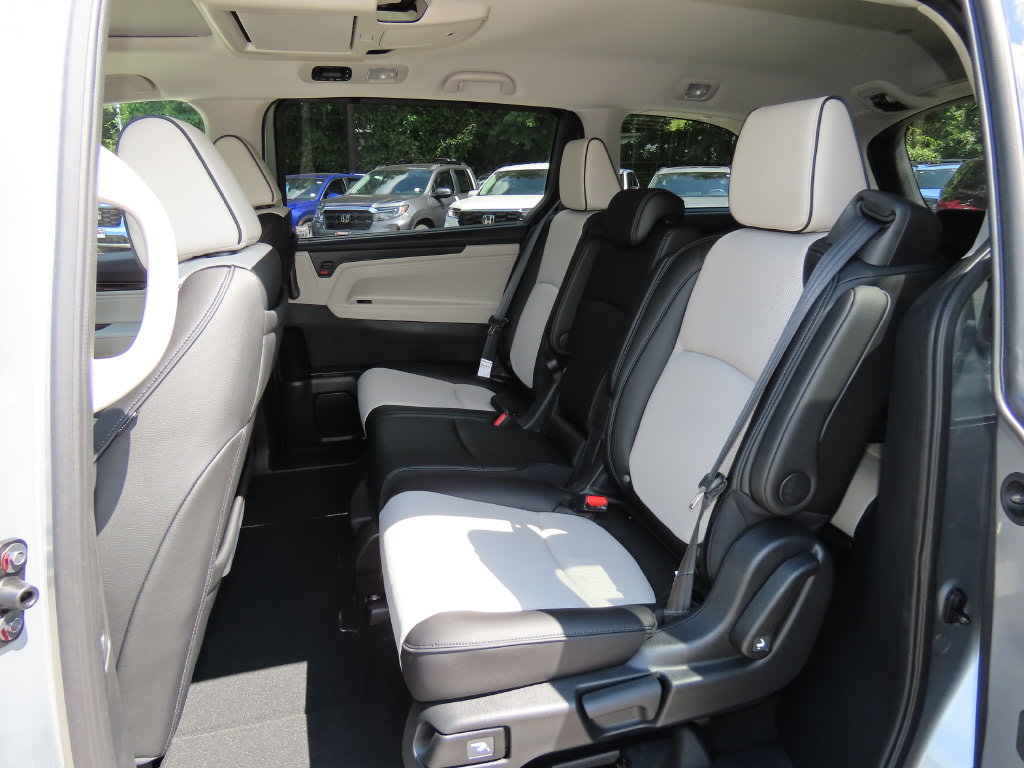 Thumbnail: 2027 Honda Odyssey - 13