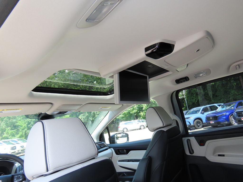 Thumbnail: 2026 Honda Odyssey - 21