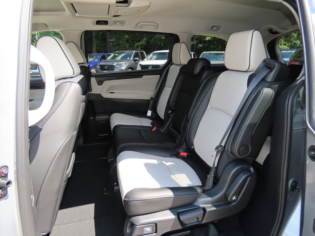 Thumbnail: 2026 Honda Odyssey - 13