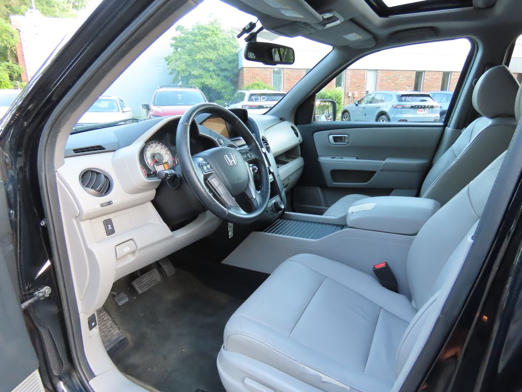 Thumbnail: 2015 Honda Pilot - 11