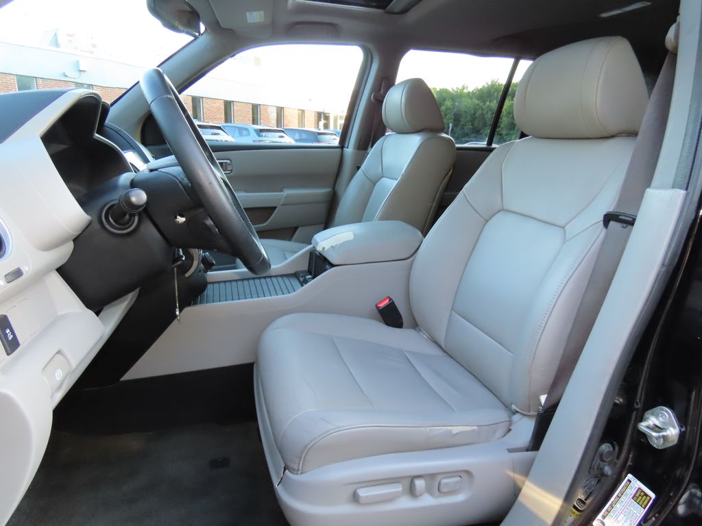 Thumbnail: 2015 Honda Pilot - 12
