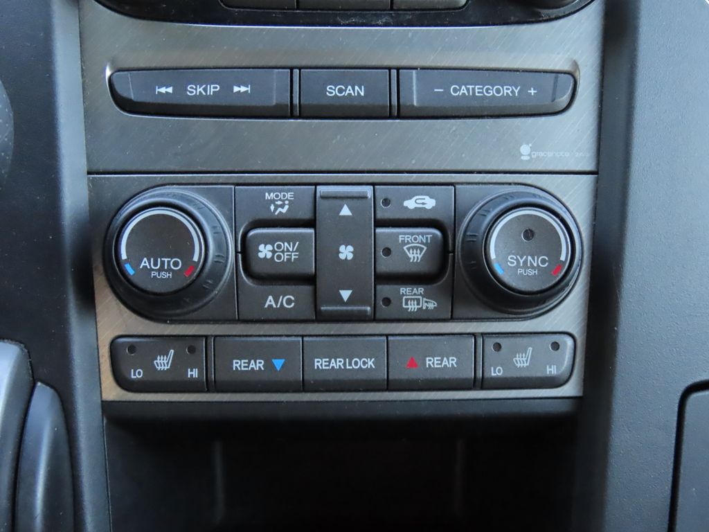 Thumbnail: 2015 Honda Pilot - 28