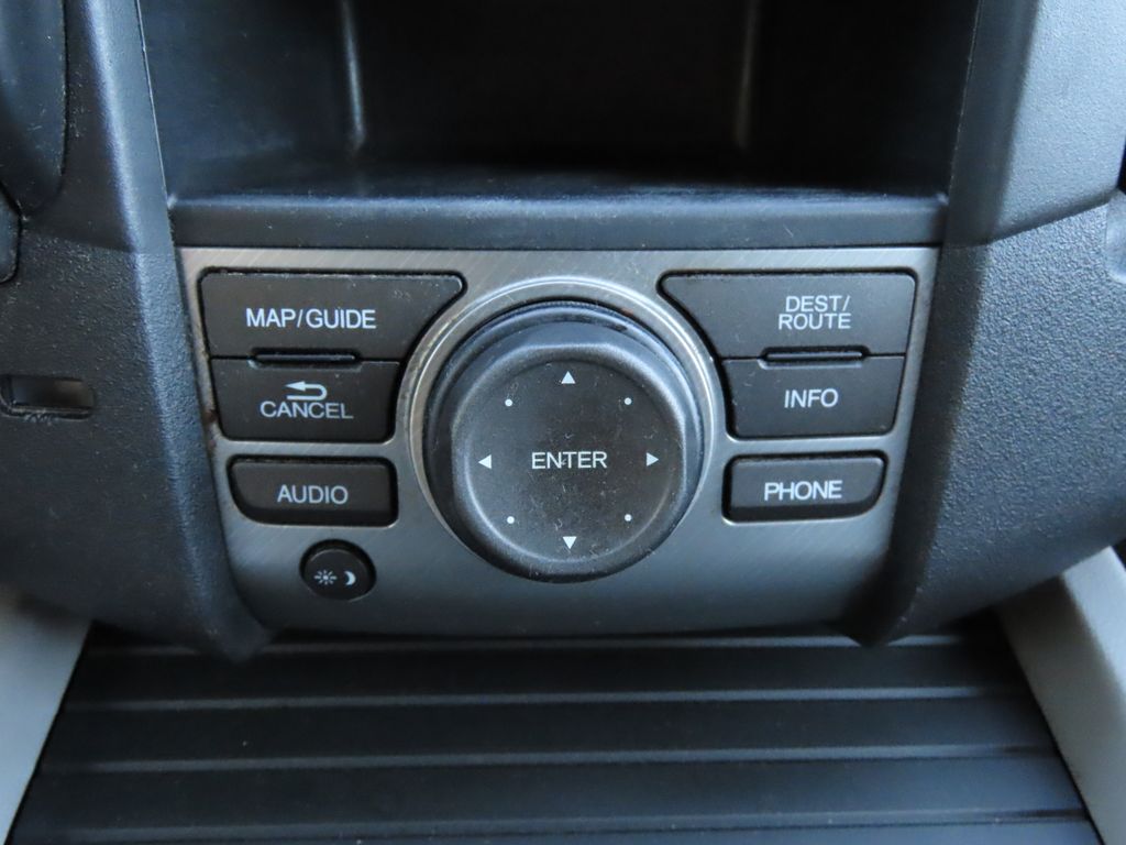 Thumbnail: 2015 Honda Pilot - 29