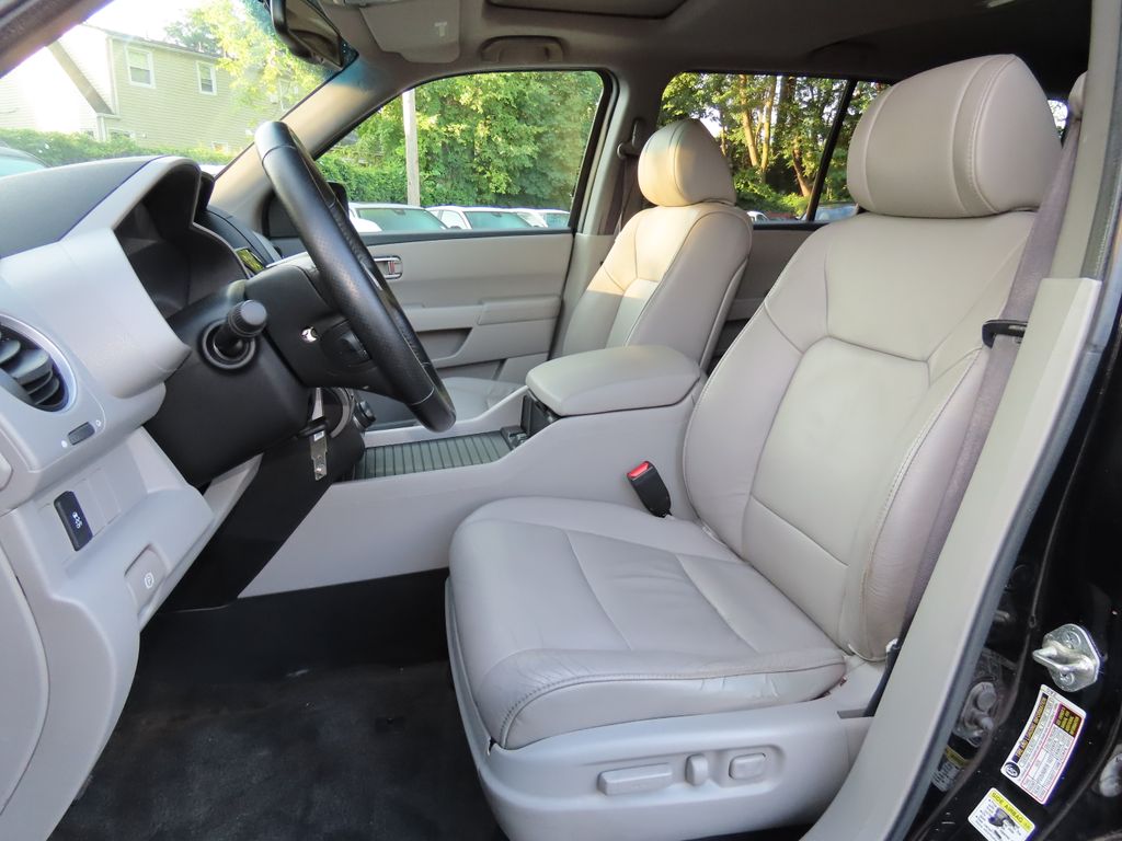 Thumbnail: 2012 Honda Pilot - 12