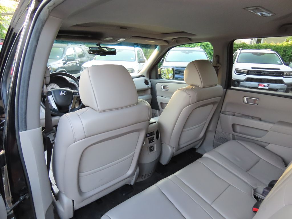 Thumbnail: 2012 Honda Pilot - 23