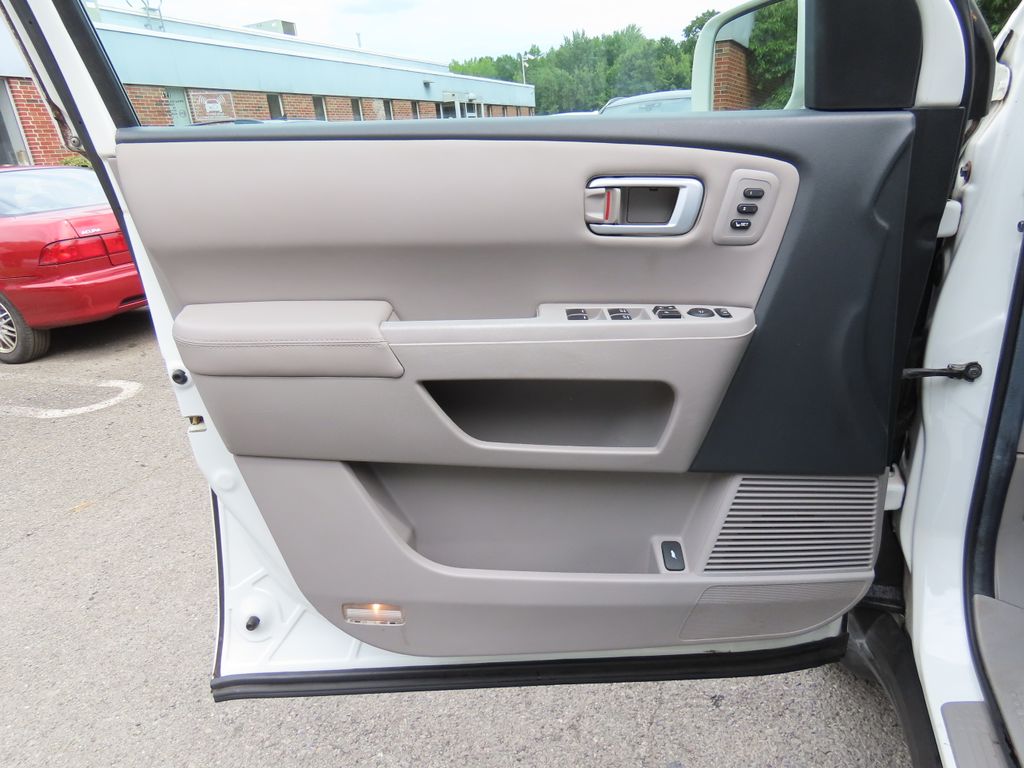 Thumbnail: 2012 Honda Pilot - 26