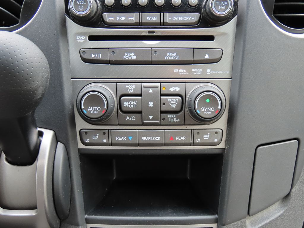 Thumbnail: 2012 Honda Pilot - 29