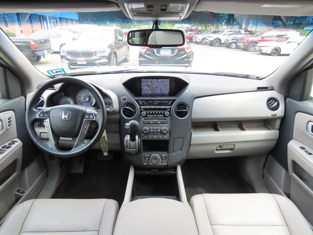 Thumbnail: 2012 Honda Pilot - 10
