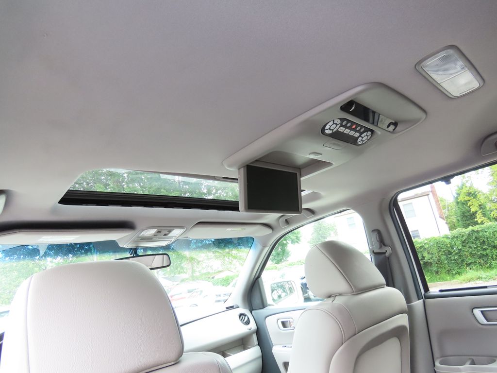 Thumbnail: 2012 Honda Pilot - 25
