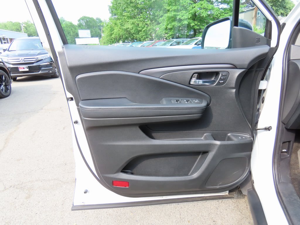2022 Honda Pilot SE 23