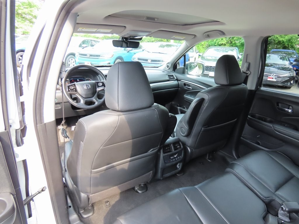 2022 Honda Pilot SE 22