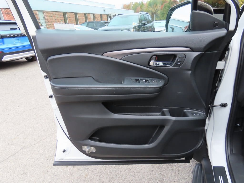 Thumbnail: 2021 Honda Pilot - 24