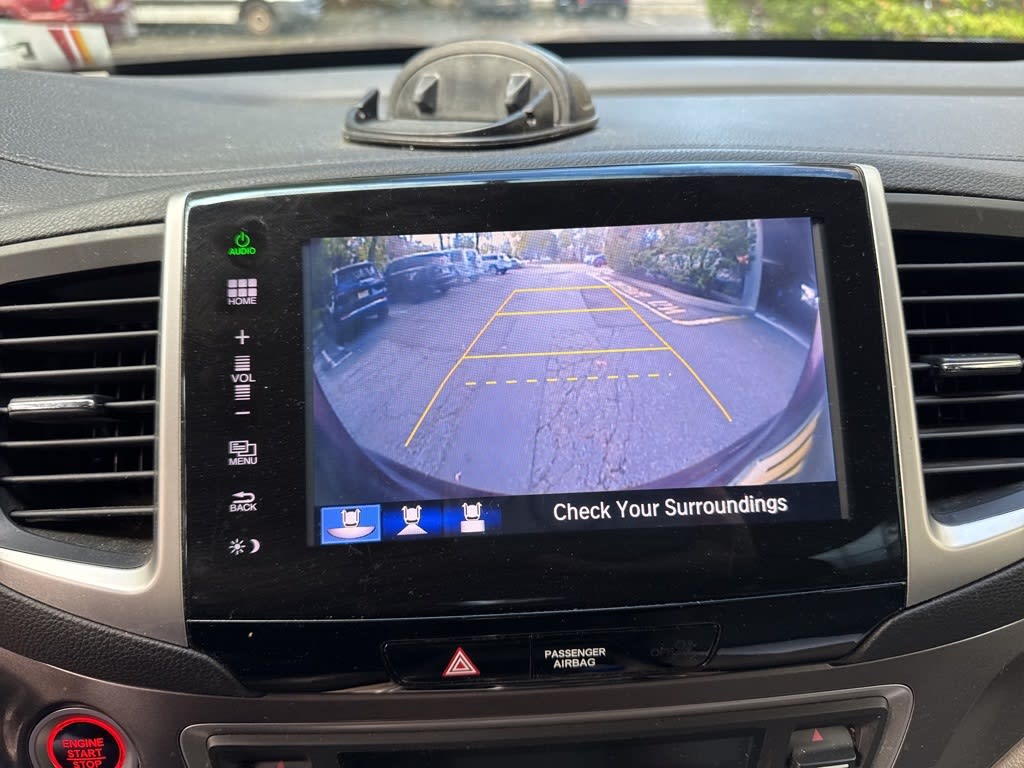 Thumbnail: 2016 Honda Pilot - 3