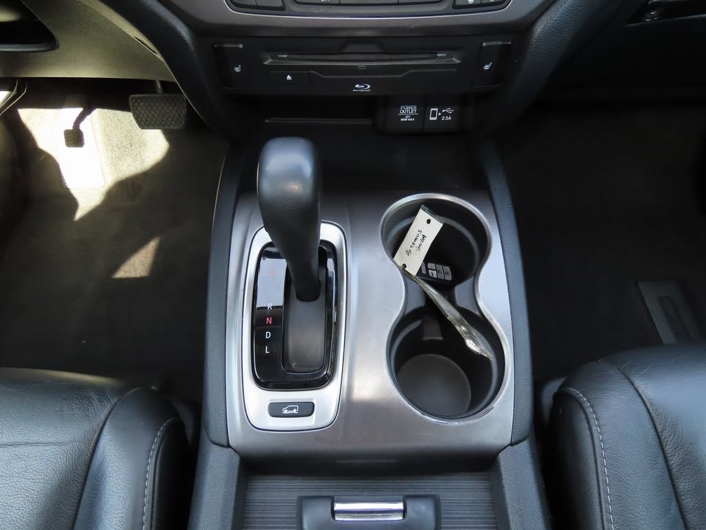 Thumbnail: 2020 Honda Pilot - 16