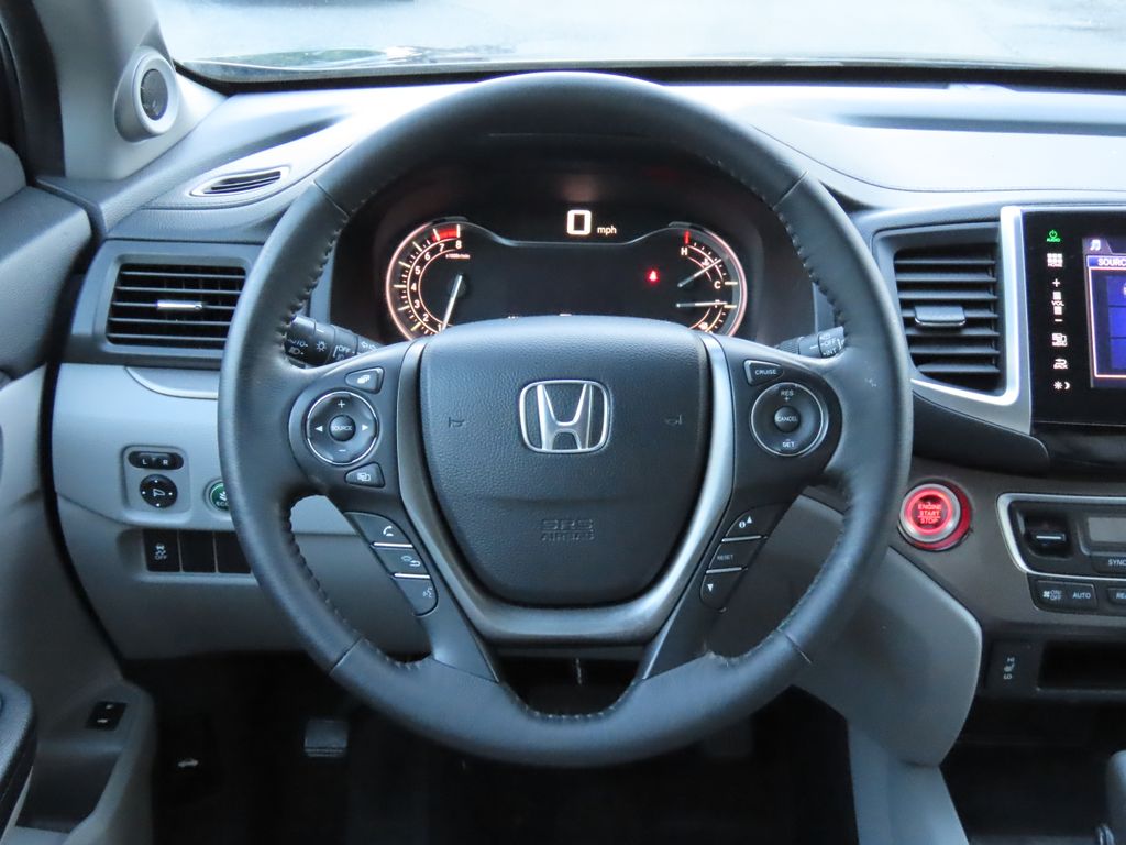 Thumbnail: 2016 Honda Pilot - 9