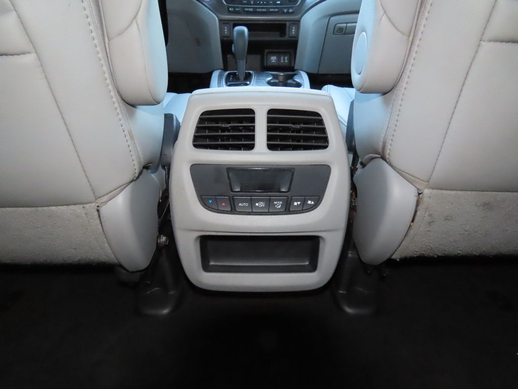 Thumbnail: 2016 Honda Pilot - 24