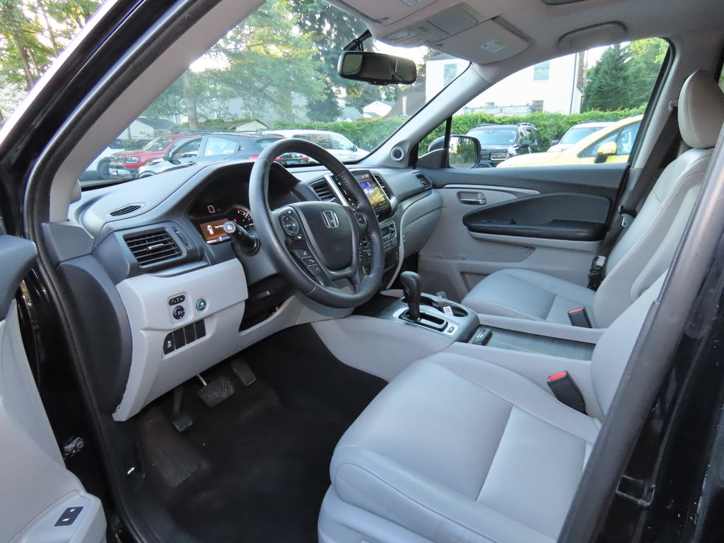 Thumbnail: 2016 Honda Pilot - 10
