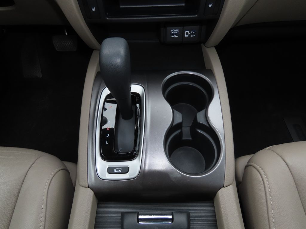 Thumbnail: 2019 Honda Pilot - 15