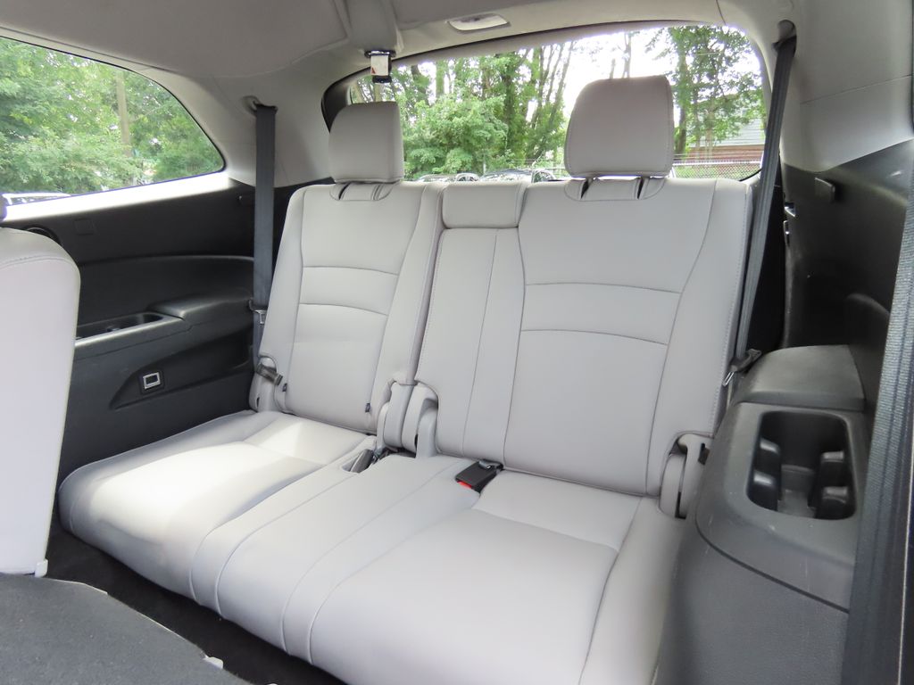 Thumbnail: 2019 Honda Pilot - 20