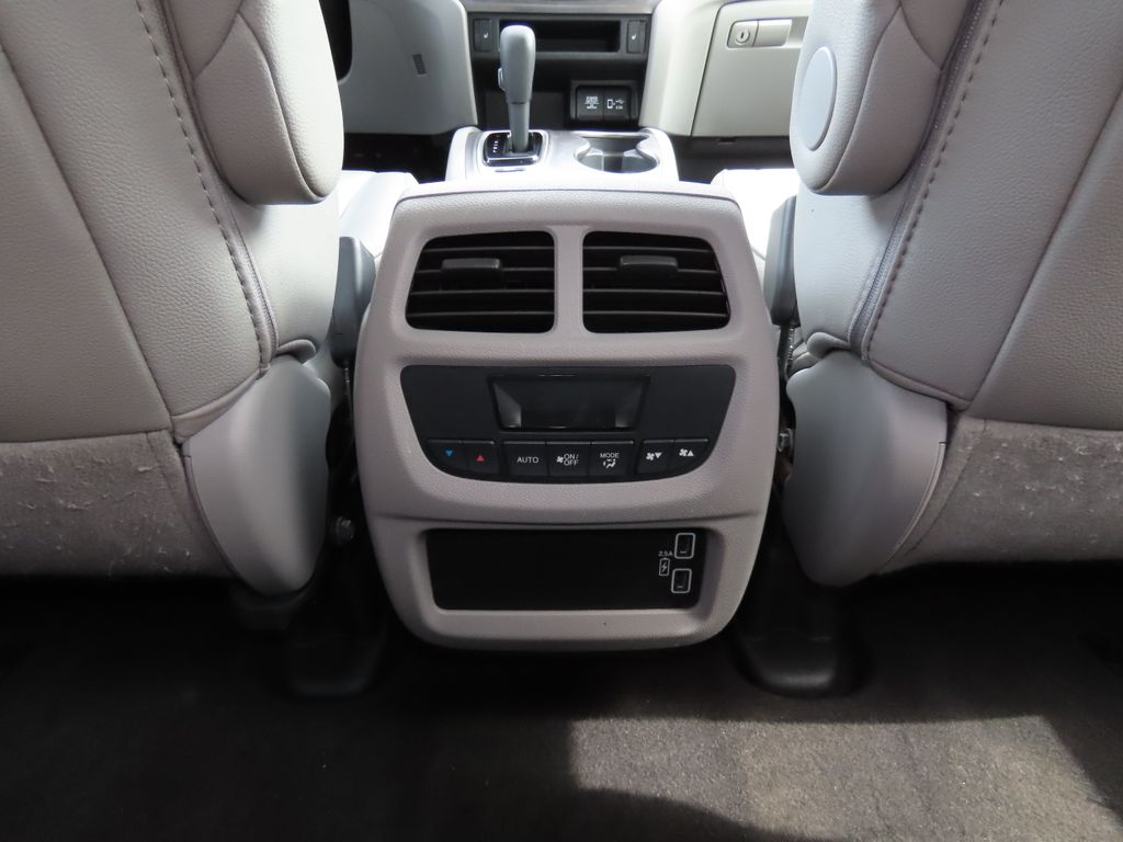 Thumbnail: 2019 Honda Pilot - 25