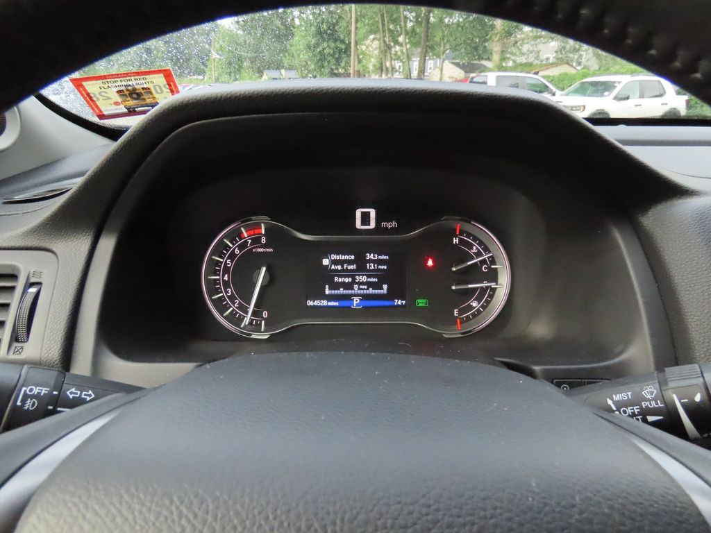 Thumbnail: 2017 Honda Pilot - 15