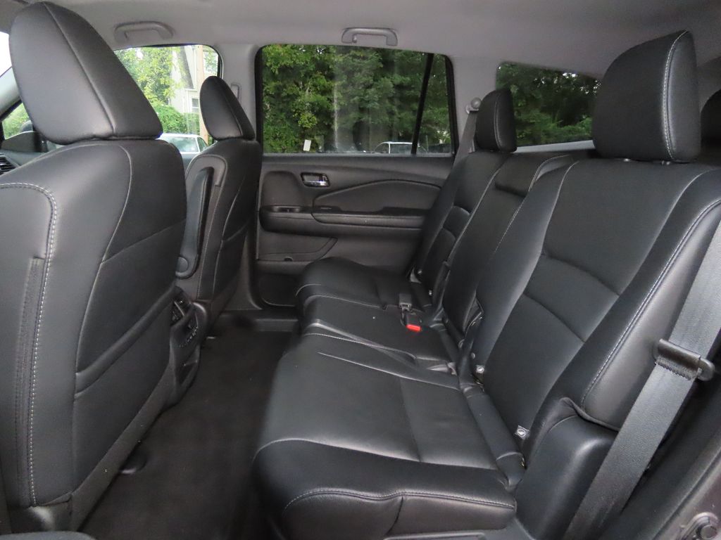 Thumbnail: 2017 Honda Pilot - 12