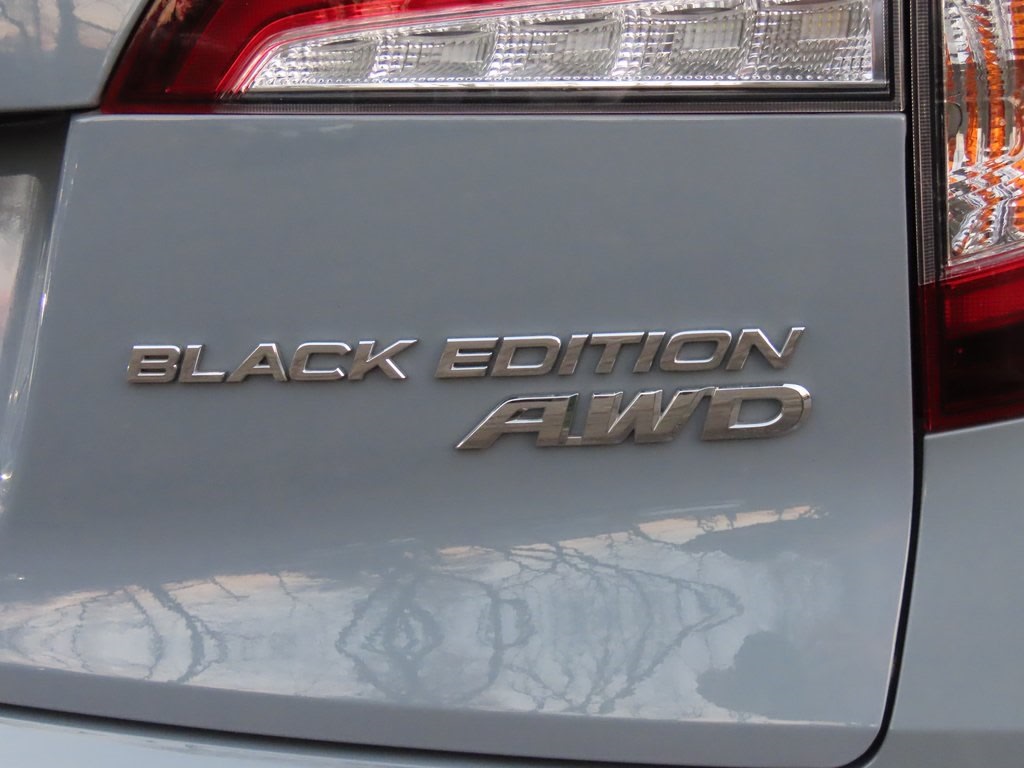 2022 Honda Pilot Black Edition 20