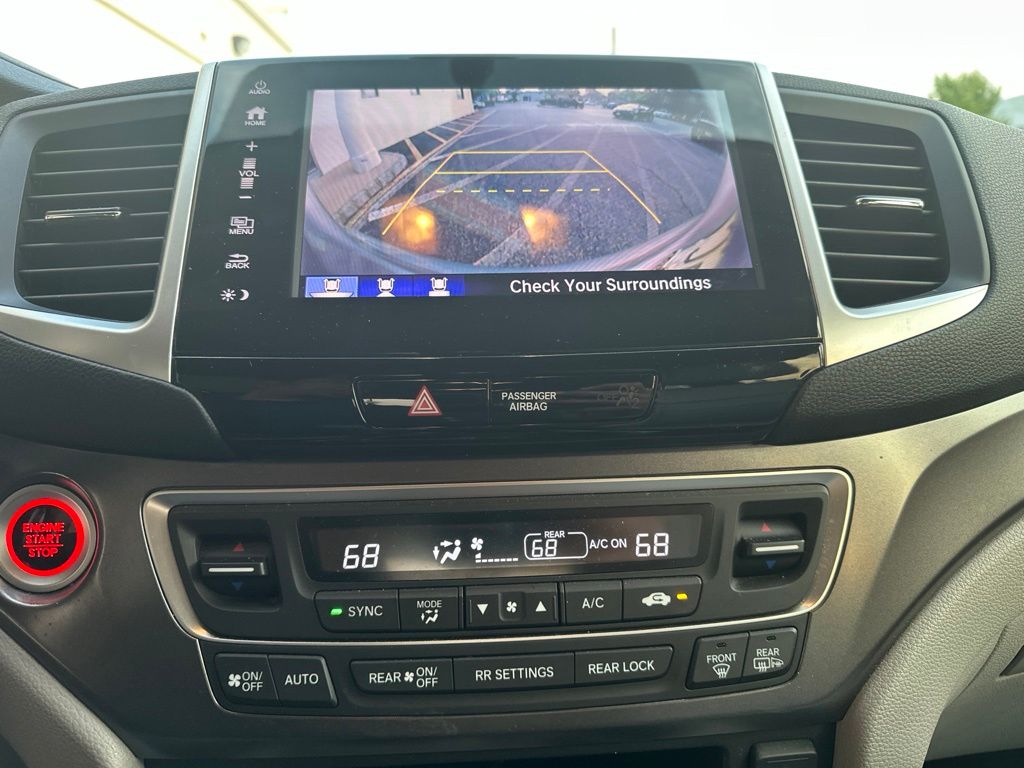Thumbnail: 2018 Honda Pilot - 28