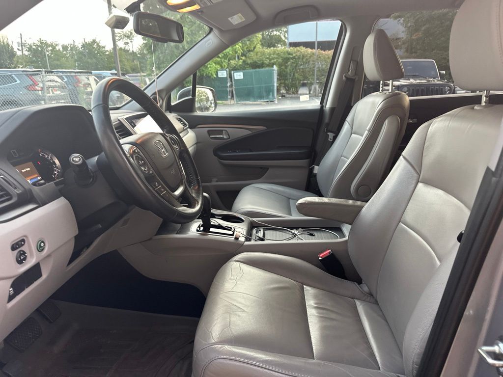 Thumbnail: 2018 Honda Pilot - 6