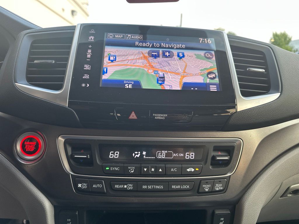 Thumbnail: 2018 Honda Pilot - 27