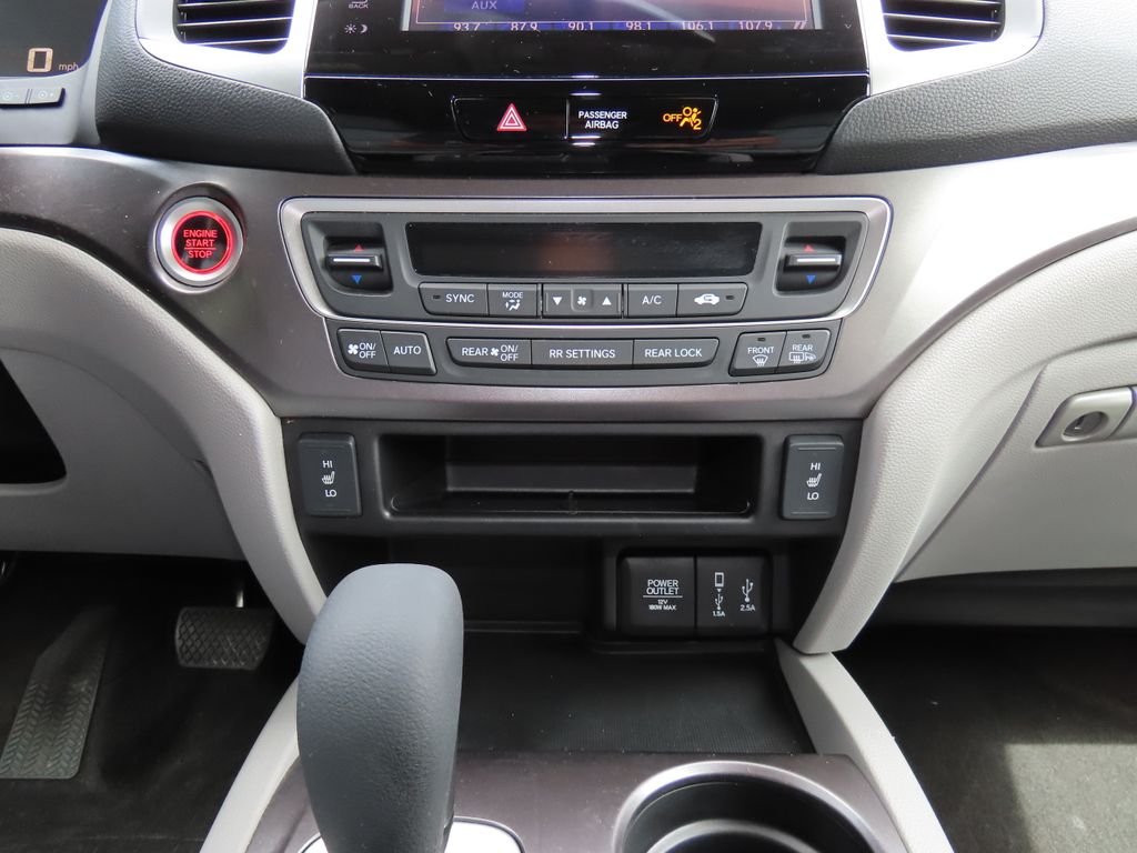 Thumbnail: 2018 Honda Pilot - 27