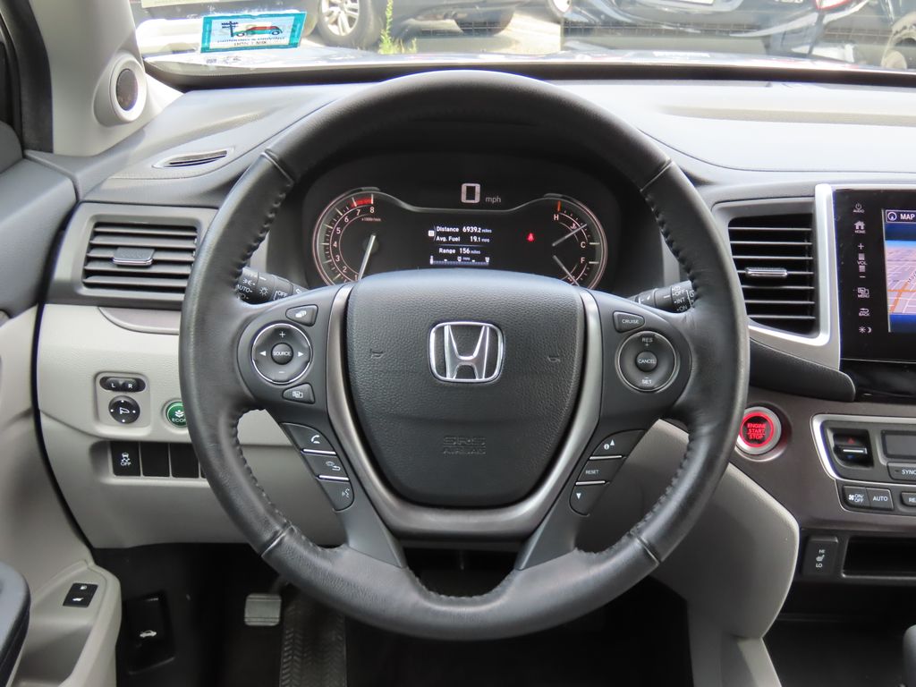 Thumbnail: 2018 Honda Pilot - 8
