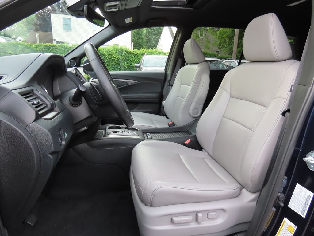 Thumbnail: 2023 Honda Passport - 10