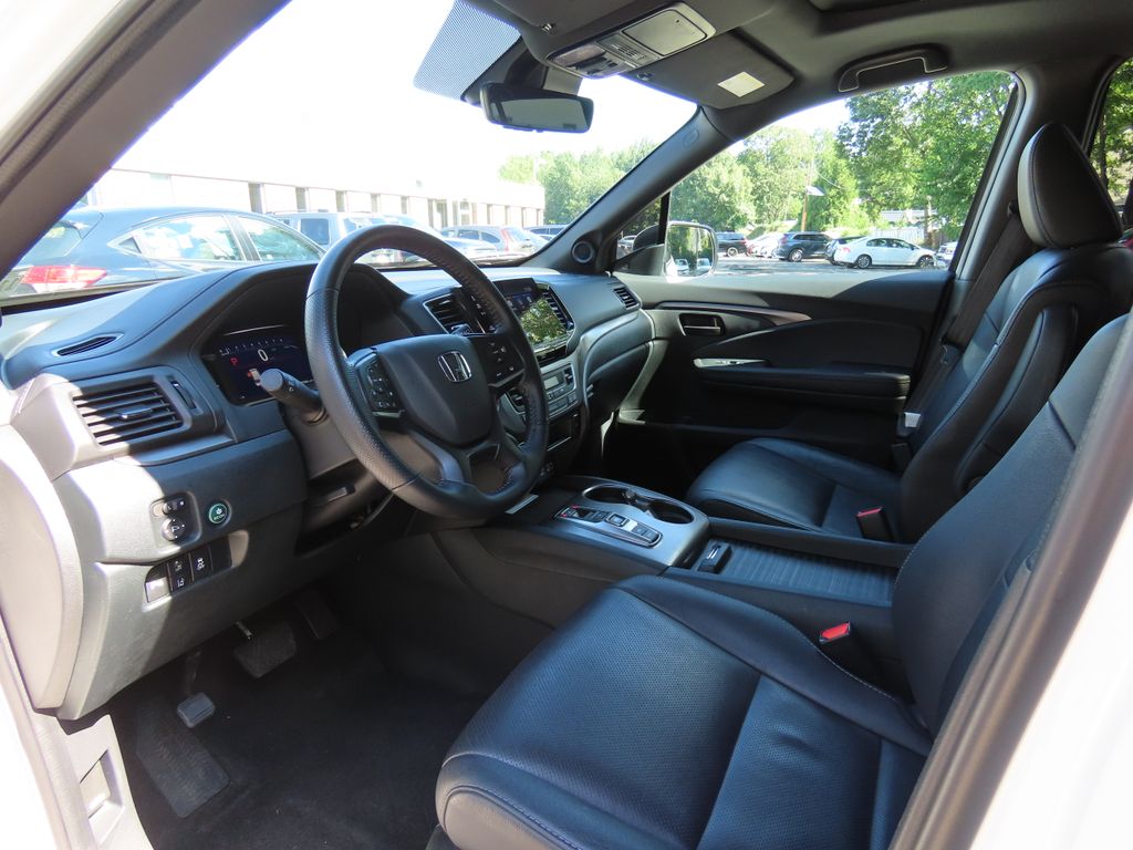 Thumbnail: 2023 Honda Passport - 10