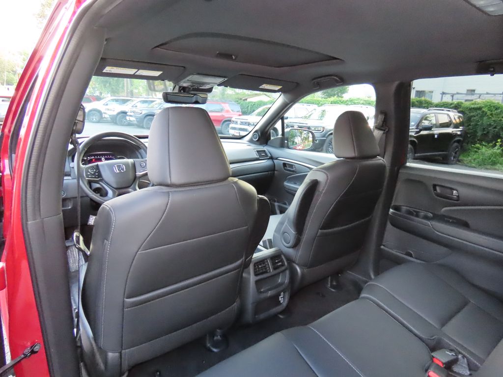 Thumbnail: 2023 Honda Passport - 21