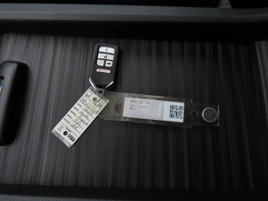 2023 Honda Passport EX-L 17