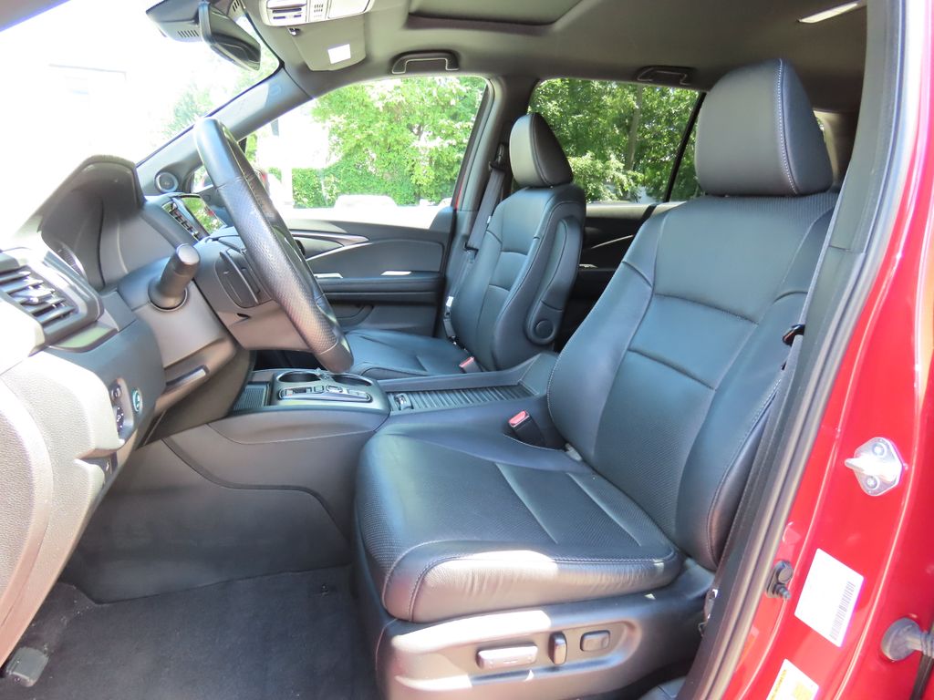 Thumbnail: 2023 Honda Passport - 10