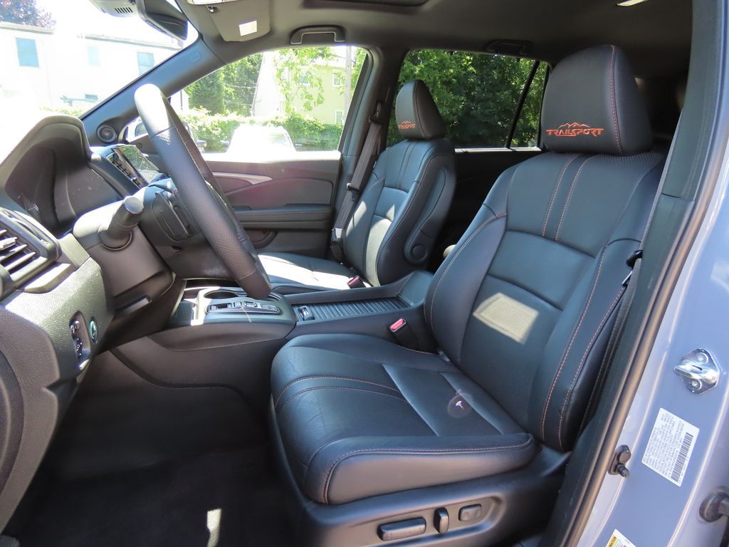 Thumbnail: 2023 Honda Passport - 9