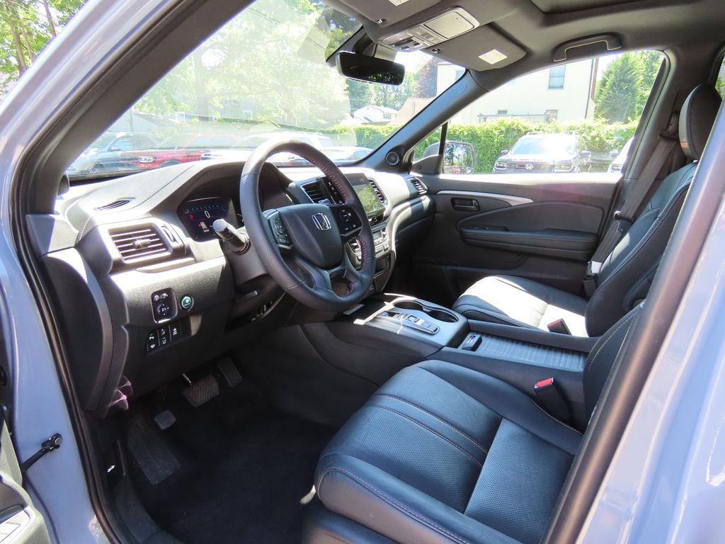 Thumbnail: 2023 Honda Passport - 8