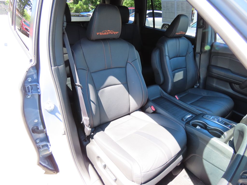 Thumbnail: 2023 Honda Passport - 24