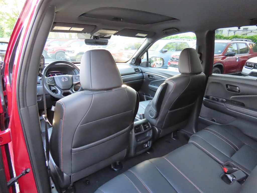 Thumbnail: 2023 Honda Passport - 22
