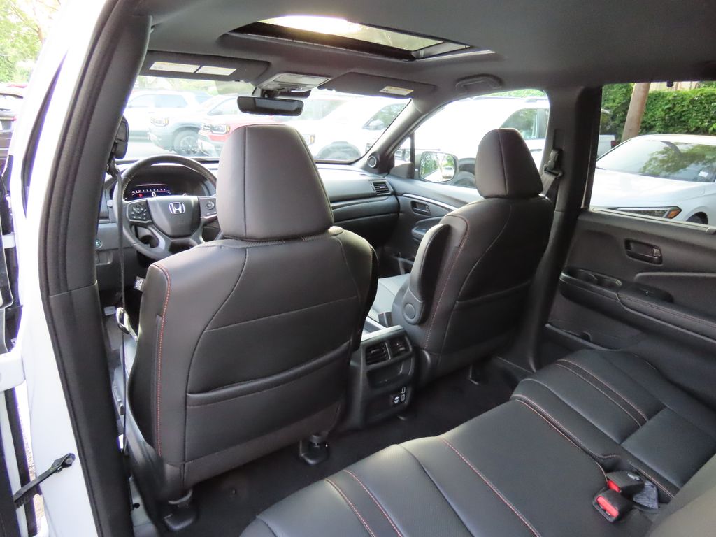 Thumbnail: 2023 Honda Passport - 21