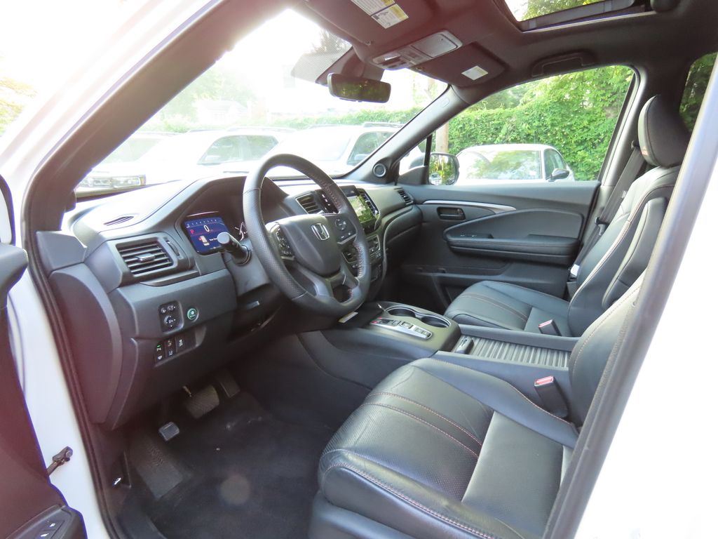 Thumbnail: 2023 Honda Passport - 2