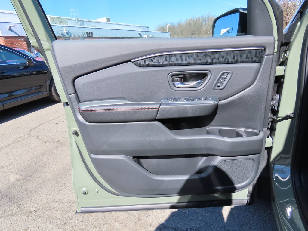 Thumbnail: 2026 Honda Passport - 19