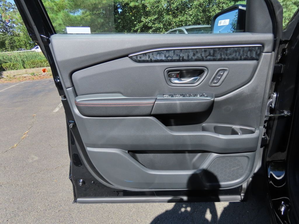 Thumbnail: 2026 Honda Passport - 21